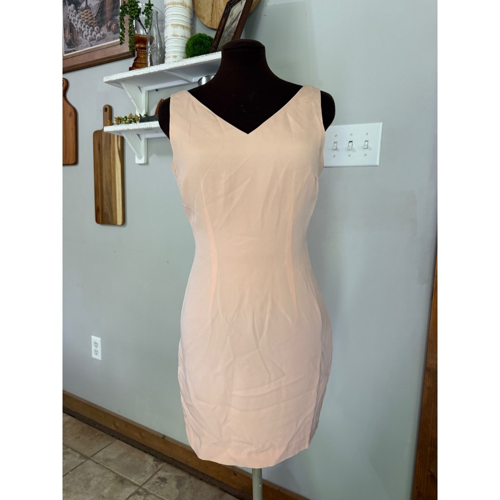 Hugo Buscati Collection Peach 100% Silk V-Neck Sleeveless Sheath Dress Size 8